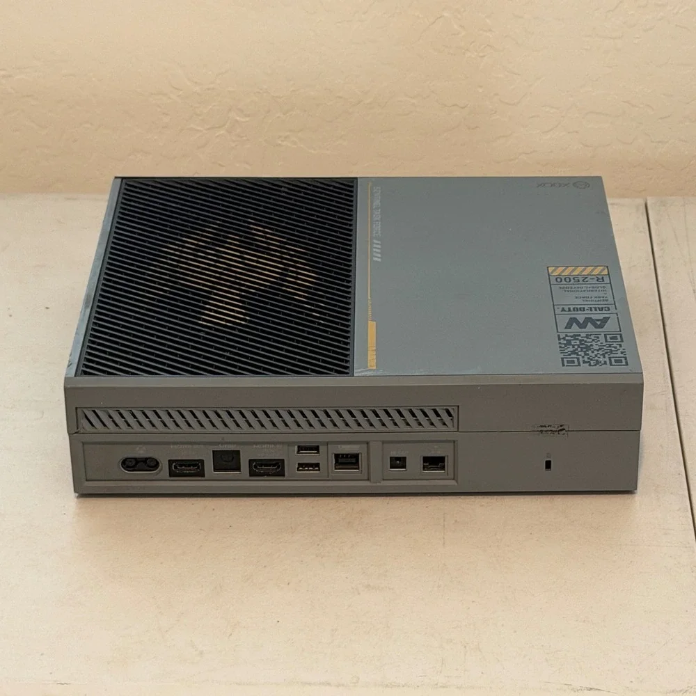 Microsoft Xbox One 1TB Call of Duty Advanced Warfare Edition Console FOR PARTS